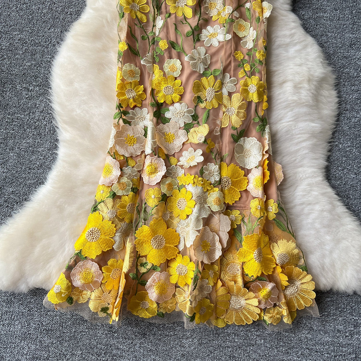 Niche 3d Flower Embroidered Dress