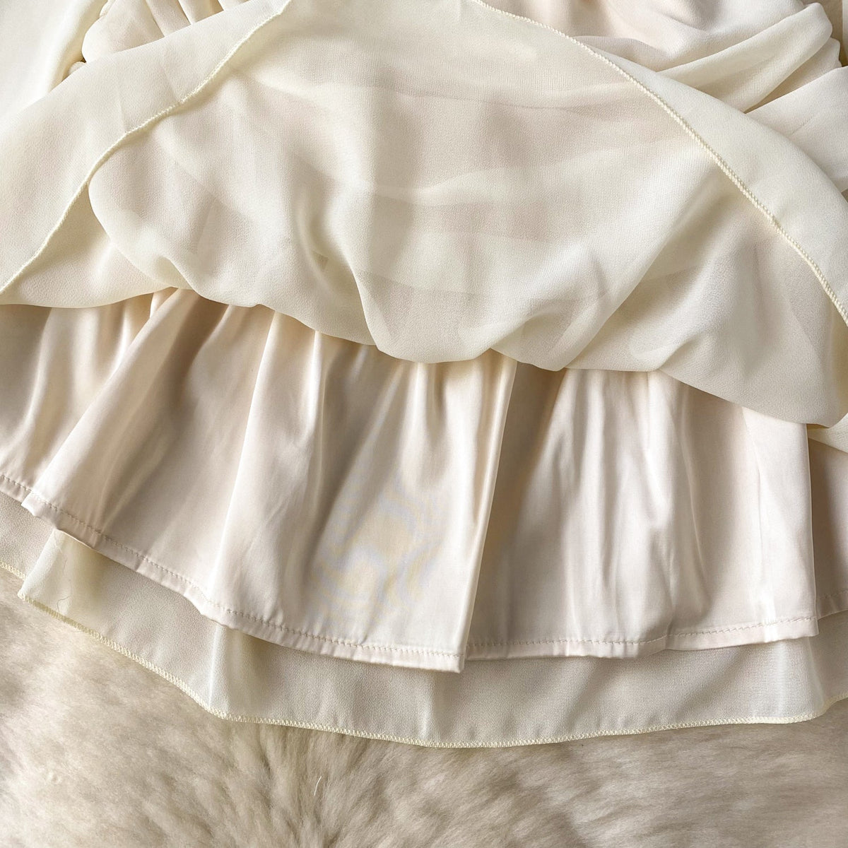 Off-shoulder Bow Hollowed Puffy Sleeve