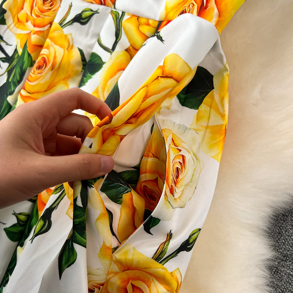 Round Collar Sleeveless Floral Dress