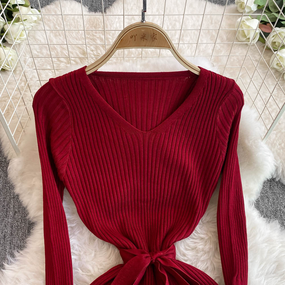 V-yaka Bodycon Yırtmaçlı Triko Elbise
