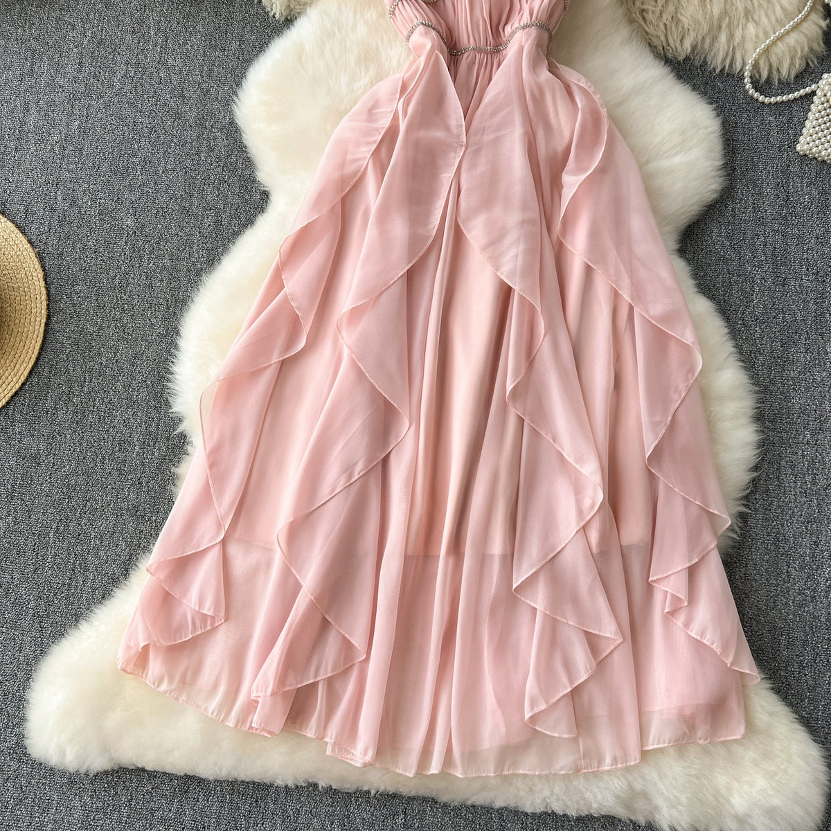 Peri Boncuklu Pembe Volanlı Elbise