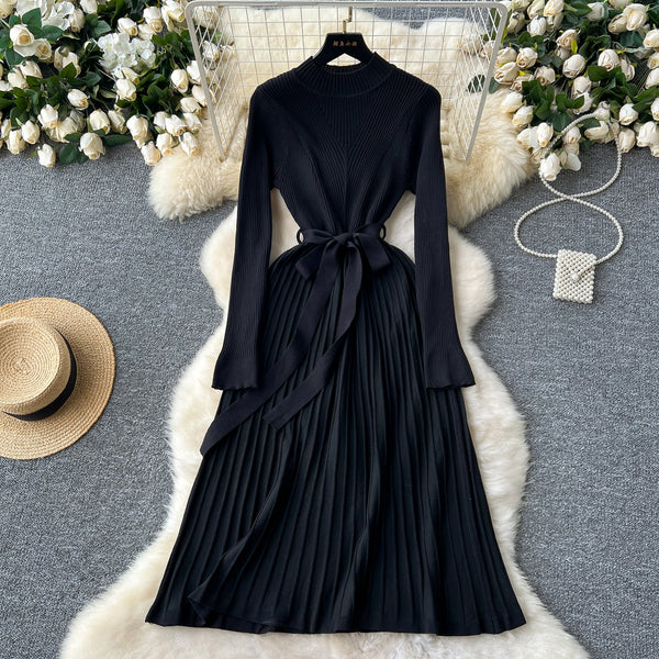 Round Collar Lace-up Knitted Dress