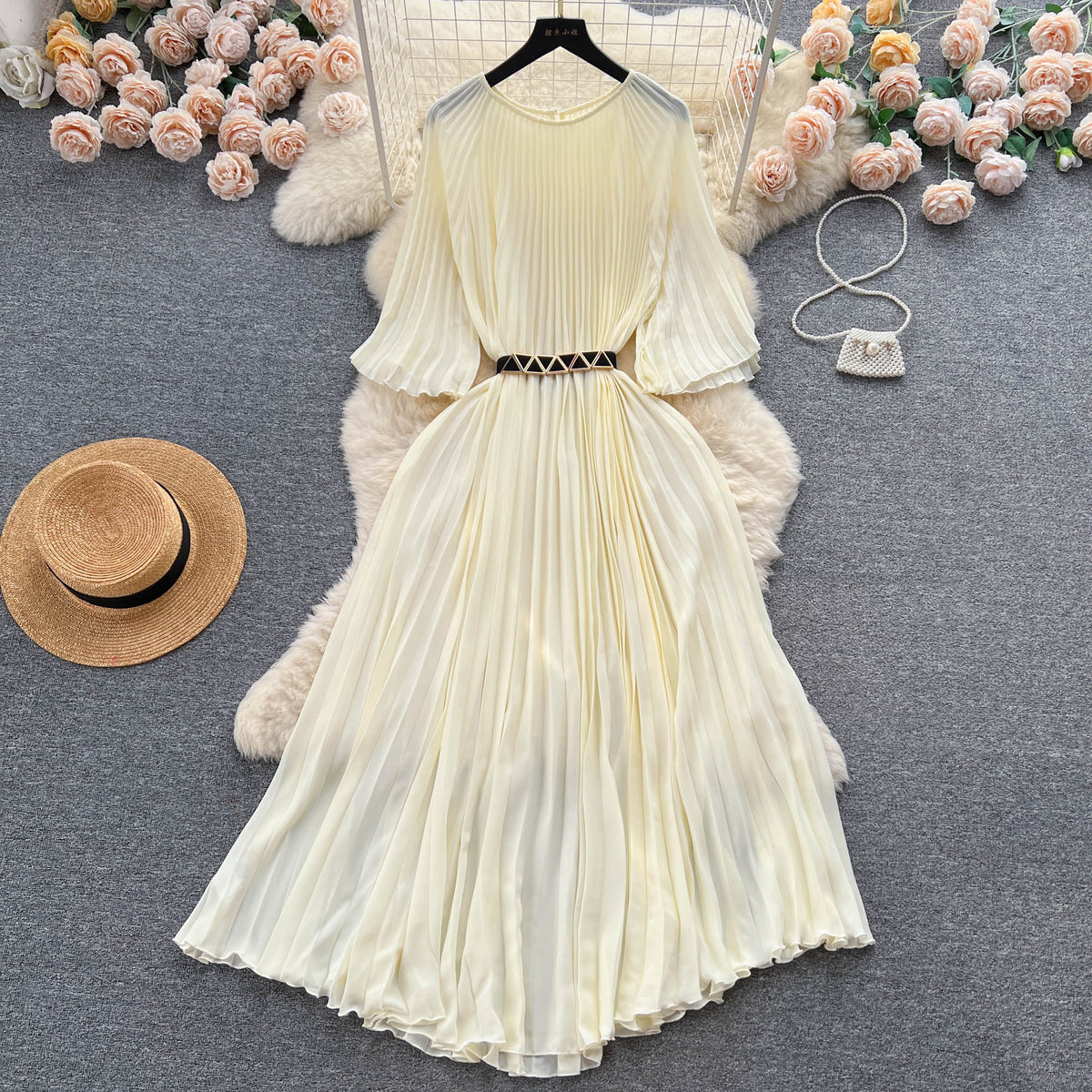 Elegant Round Collar Pleated Dress