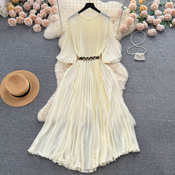 Elegant Round Collar Pleated Dress