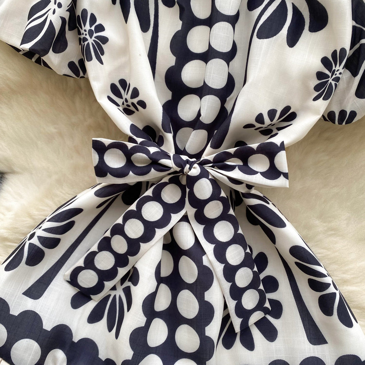 Delicate Puffy Sleeve Printed Dress