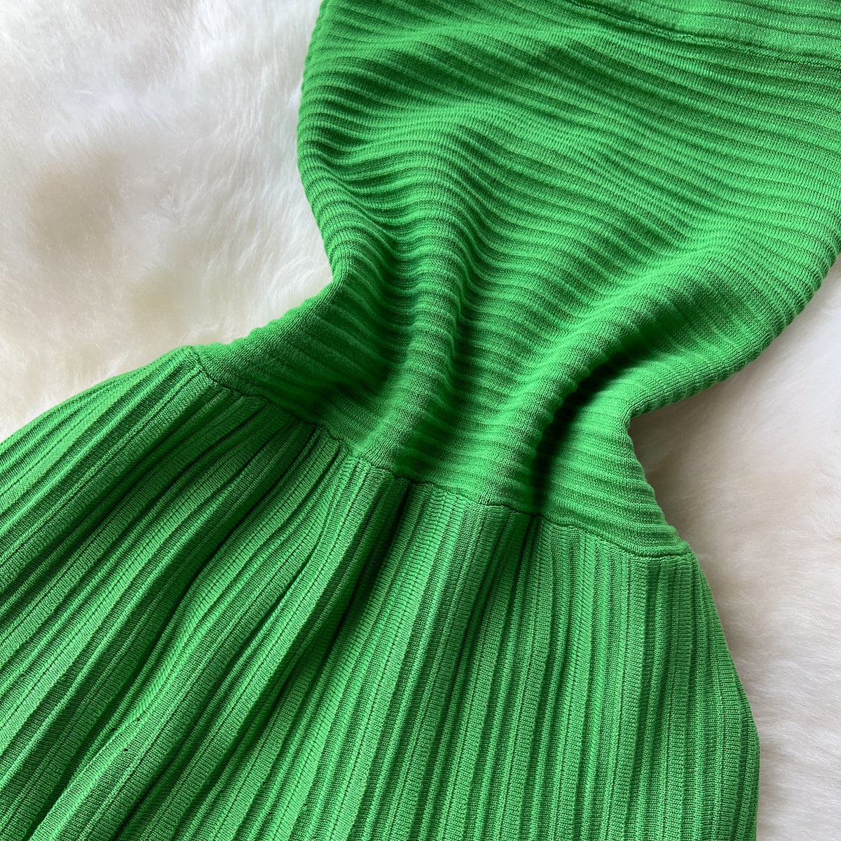 Elegant Off-shoulder Green Knitted Dress