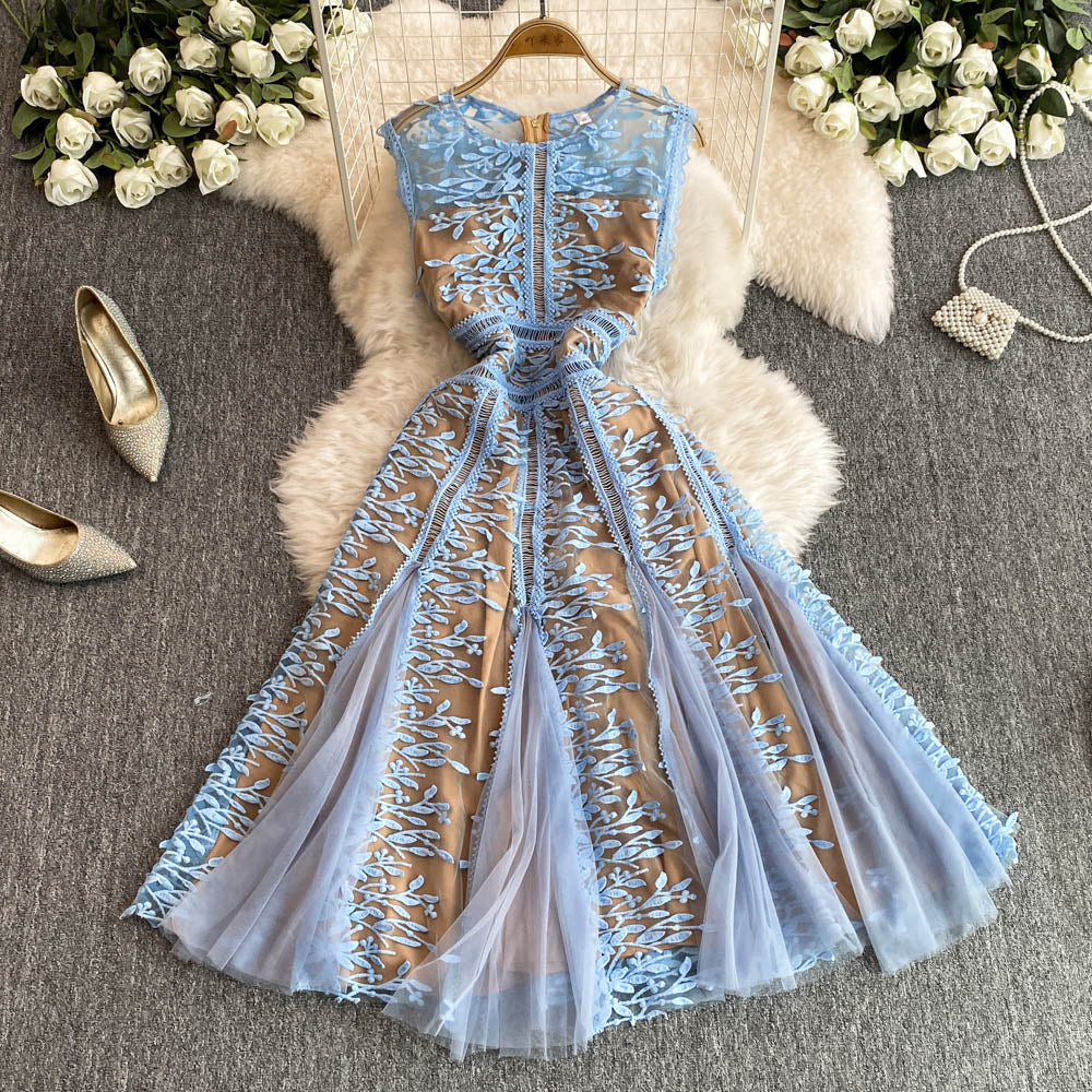 Sleeveless Floral Embroidered Lace Dress