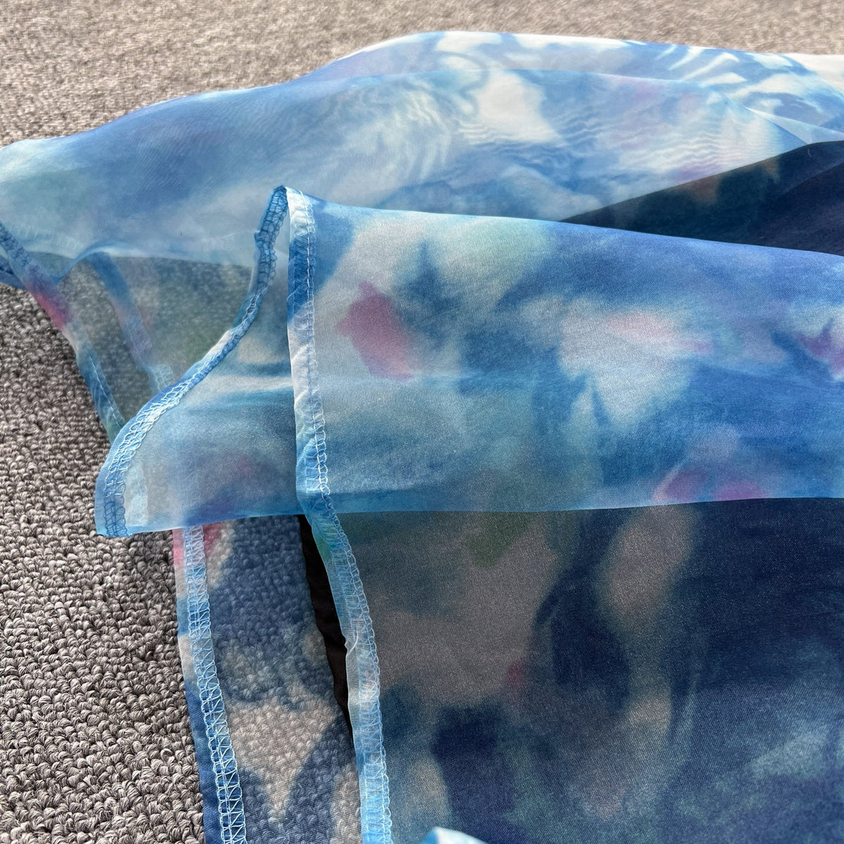 Baskılı Kesim Kabartmalı Organze Slip Elbise