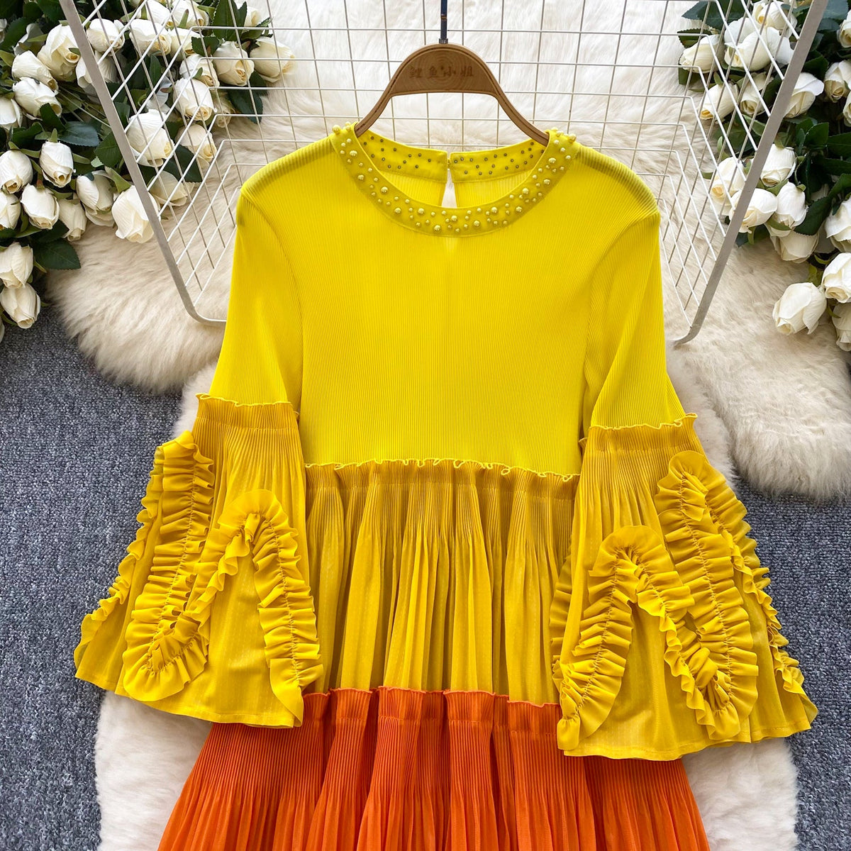 Niche Color Blocking Pleated Dress