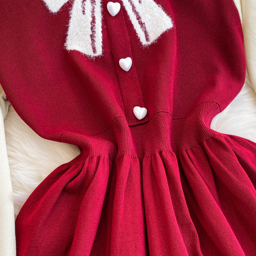 Bow Embroidered Pleated Knitted Dress
