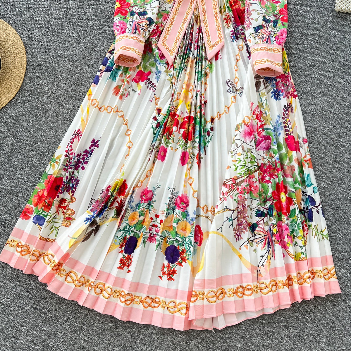 Lace Patchwork Floral Pleated Dress