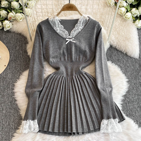 Lace Trim Pleated Knitted Dress
