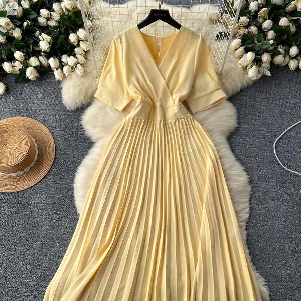 Solid Color V-neck Pleated Dress