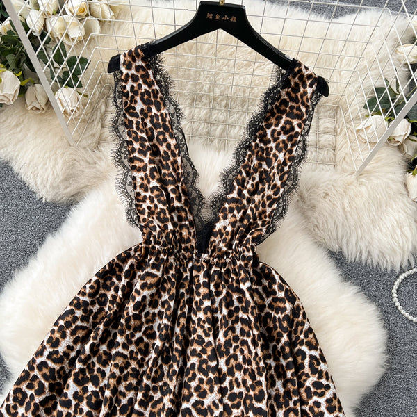 Leopard Printed V-neck Patchwork Dress