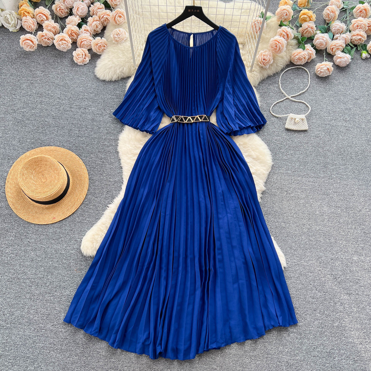 Elegant Round Collar Pleated Dress