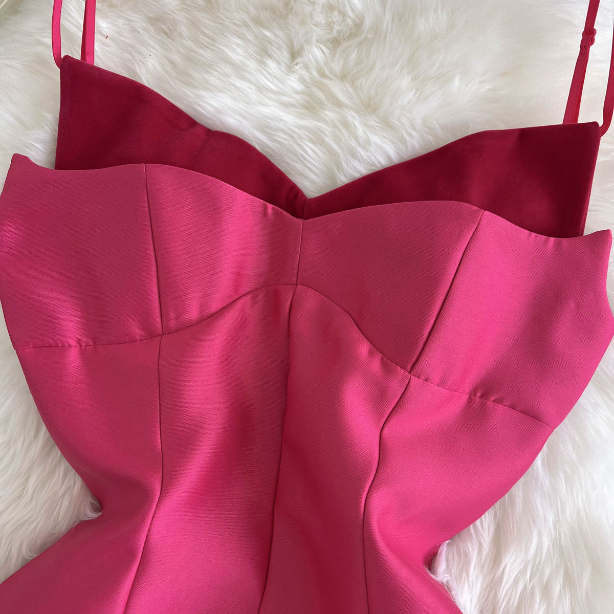 Vintage Volanlı Askılı Elbise ile Choker
