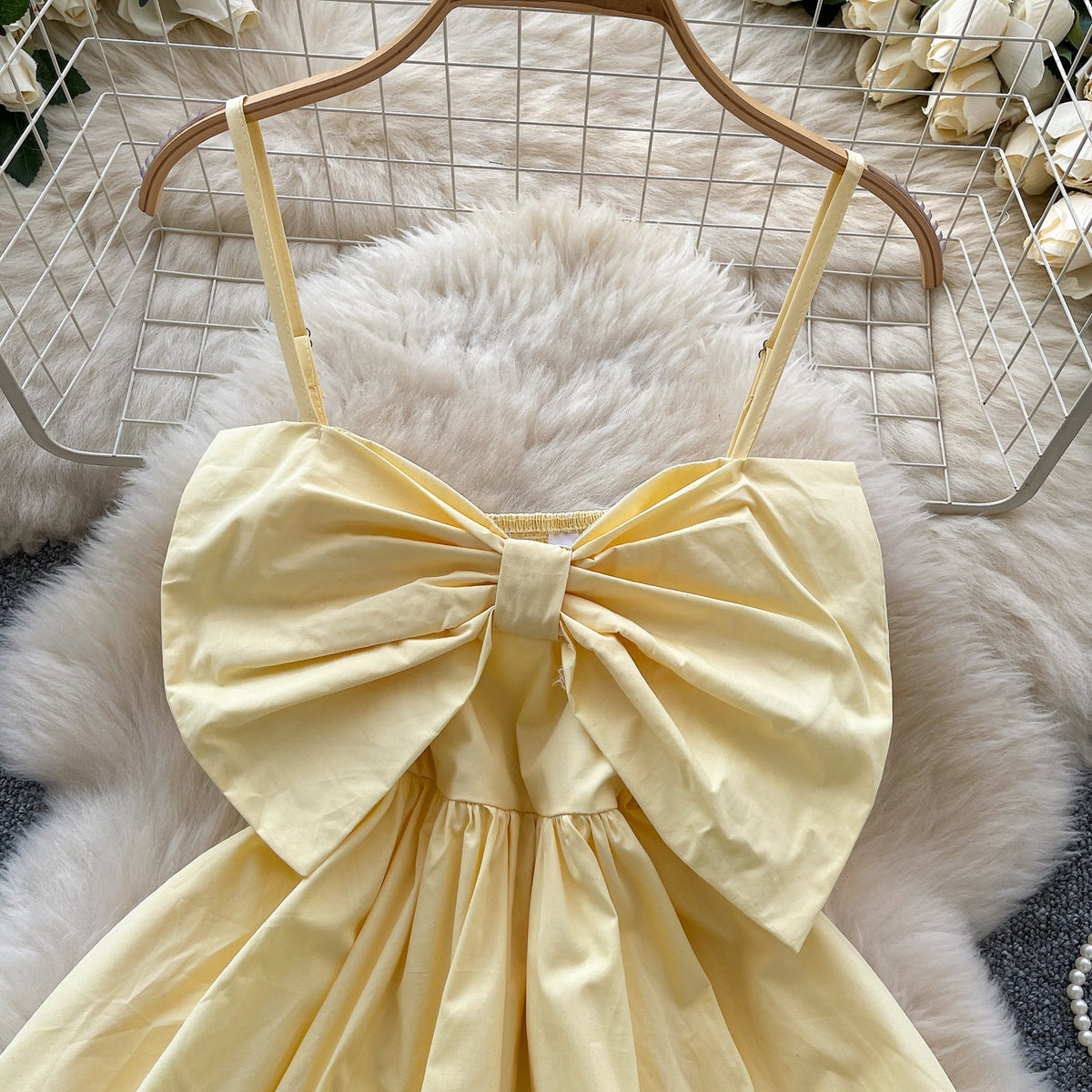 Chic Large Bow Elastic Slip Dress