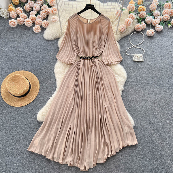 Elegant Round Collar Pleated Dress