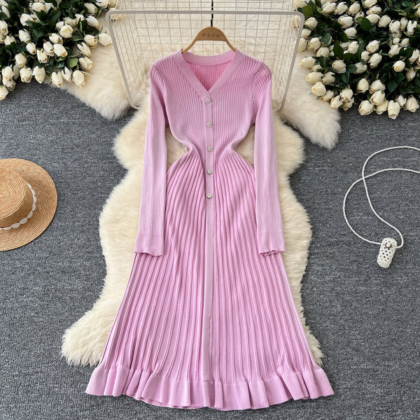 Delicate V-neck Pleated Knitted Dress