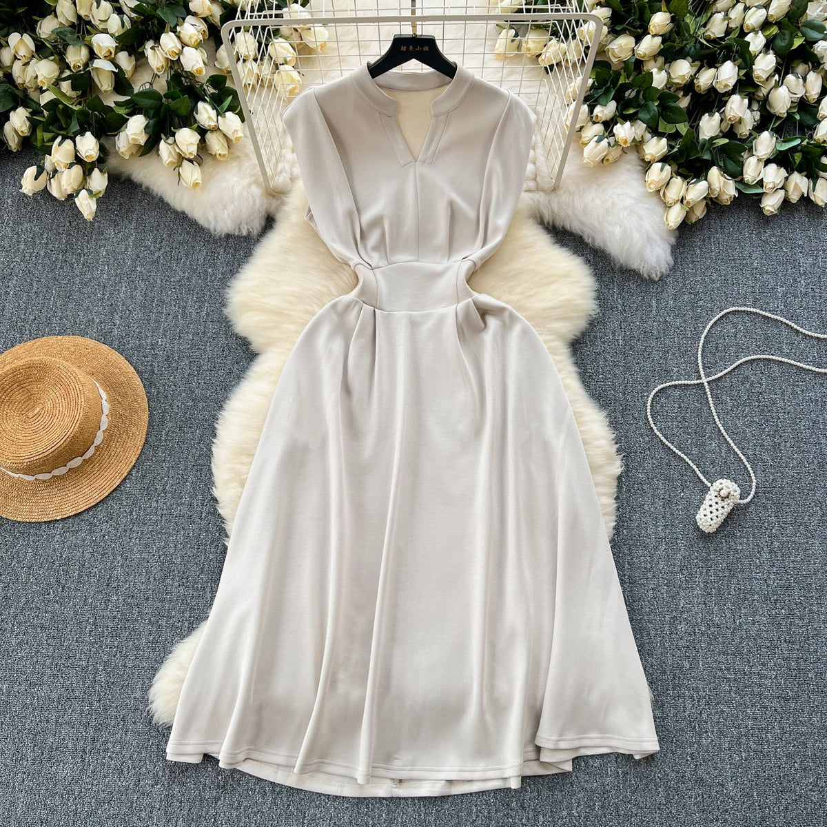 High-end Waist-slimming Sleeveless Dress
