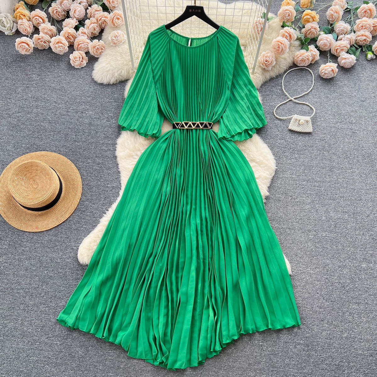Elegant Round Collar Pleated Dress