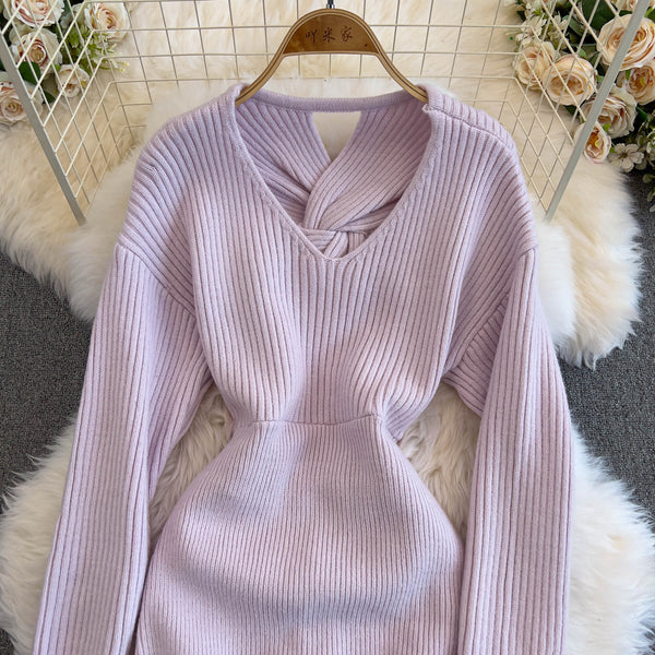 V-neck Knotted Knitted Fishtail Dress