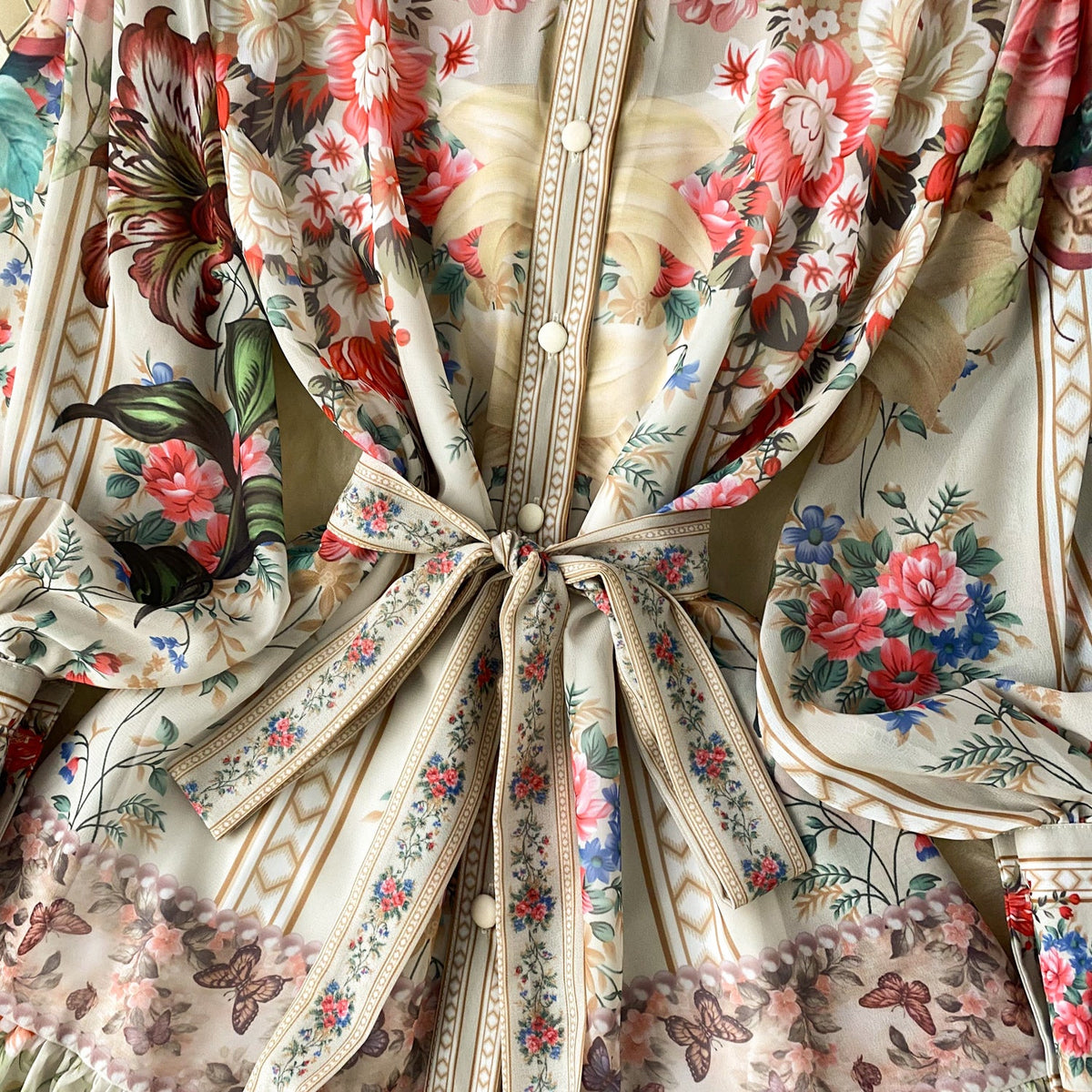 Courtly Lace-up Floral Shirt Dress