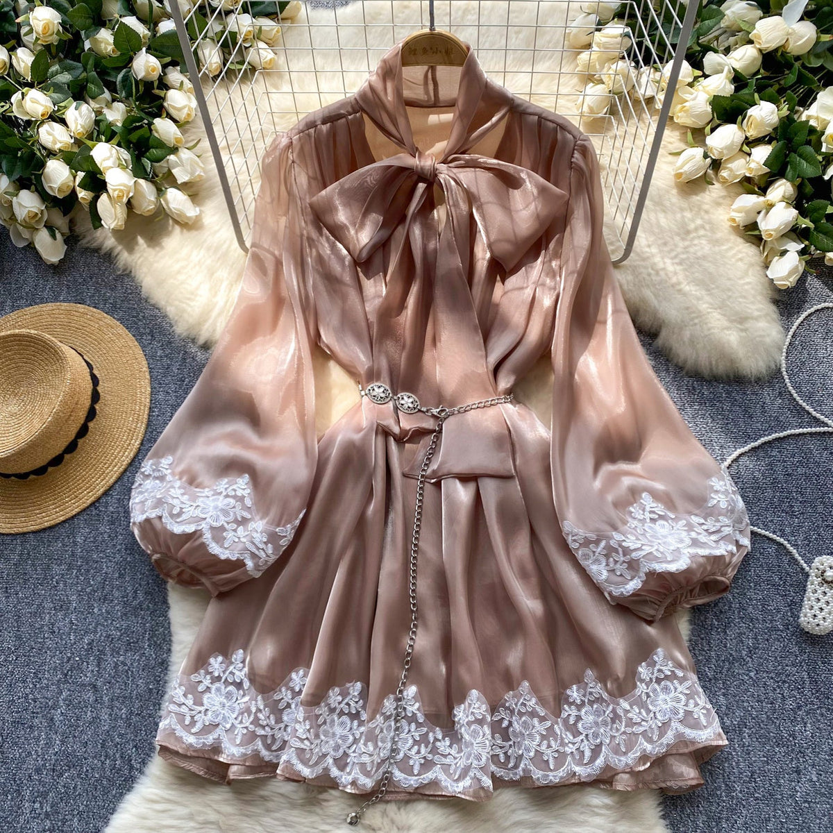 Dantel Patchwork Parlak Saten Elbise