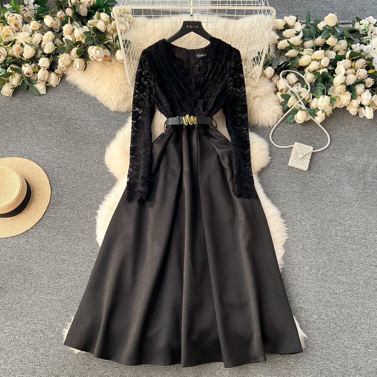 V-neck Lace Patchwork Pleated Dress