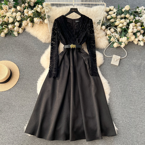 V-neck Lace Patchwork Pleated Dress