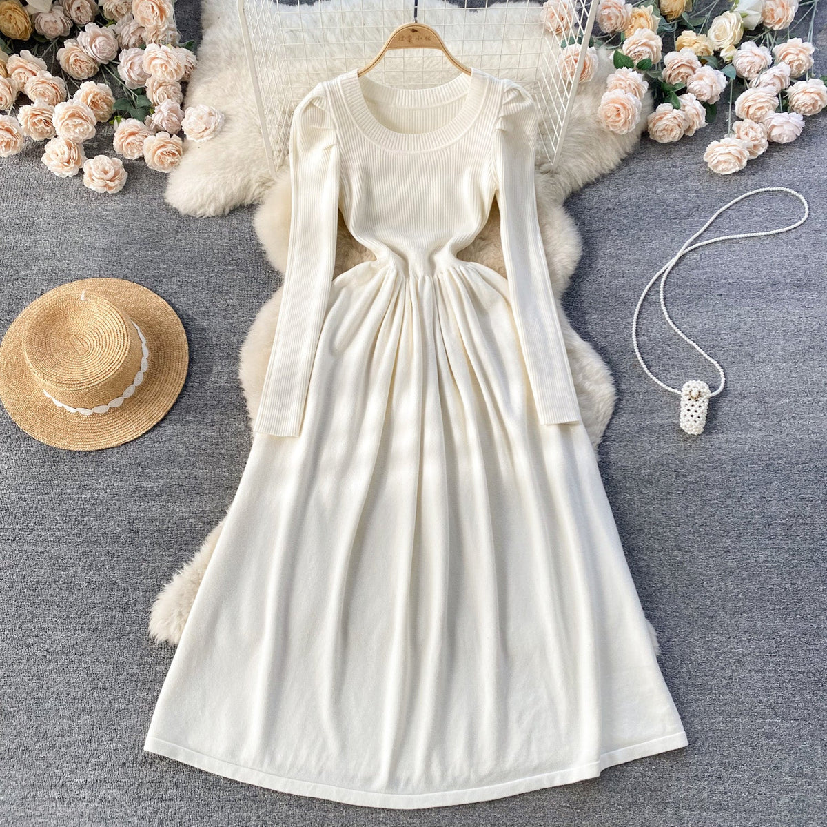 Simple Design Crew Neck Knitted Dress