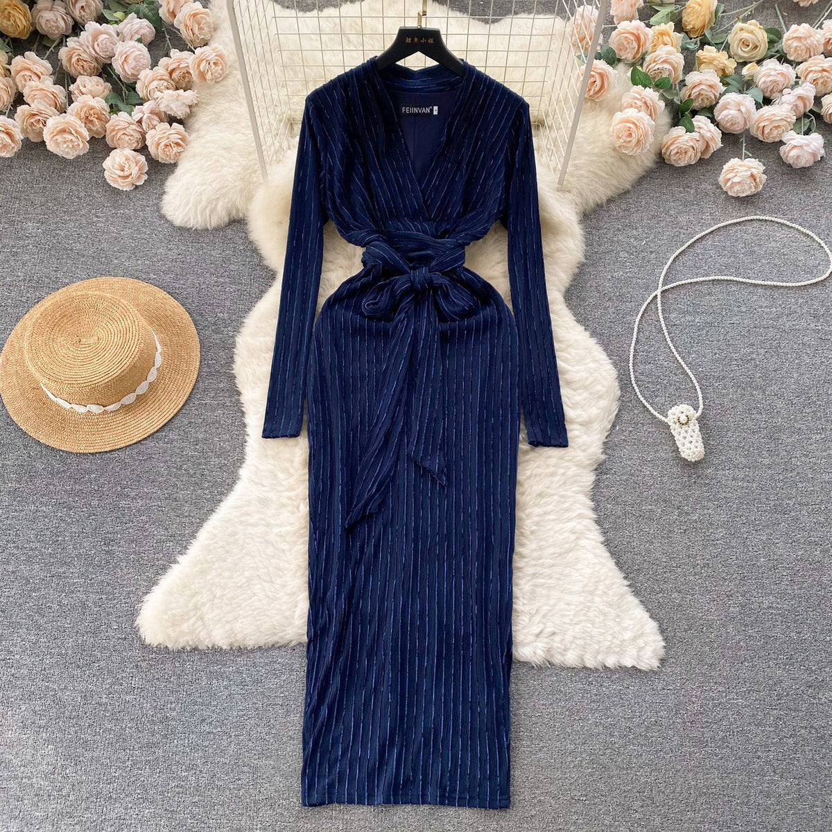 V-neck Solid Color Lace-up Dress