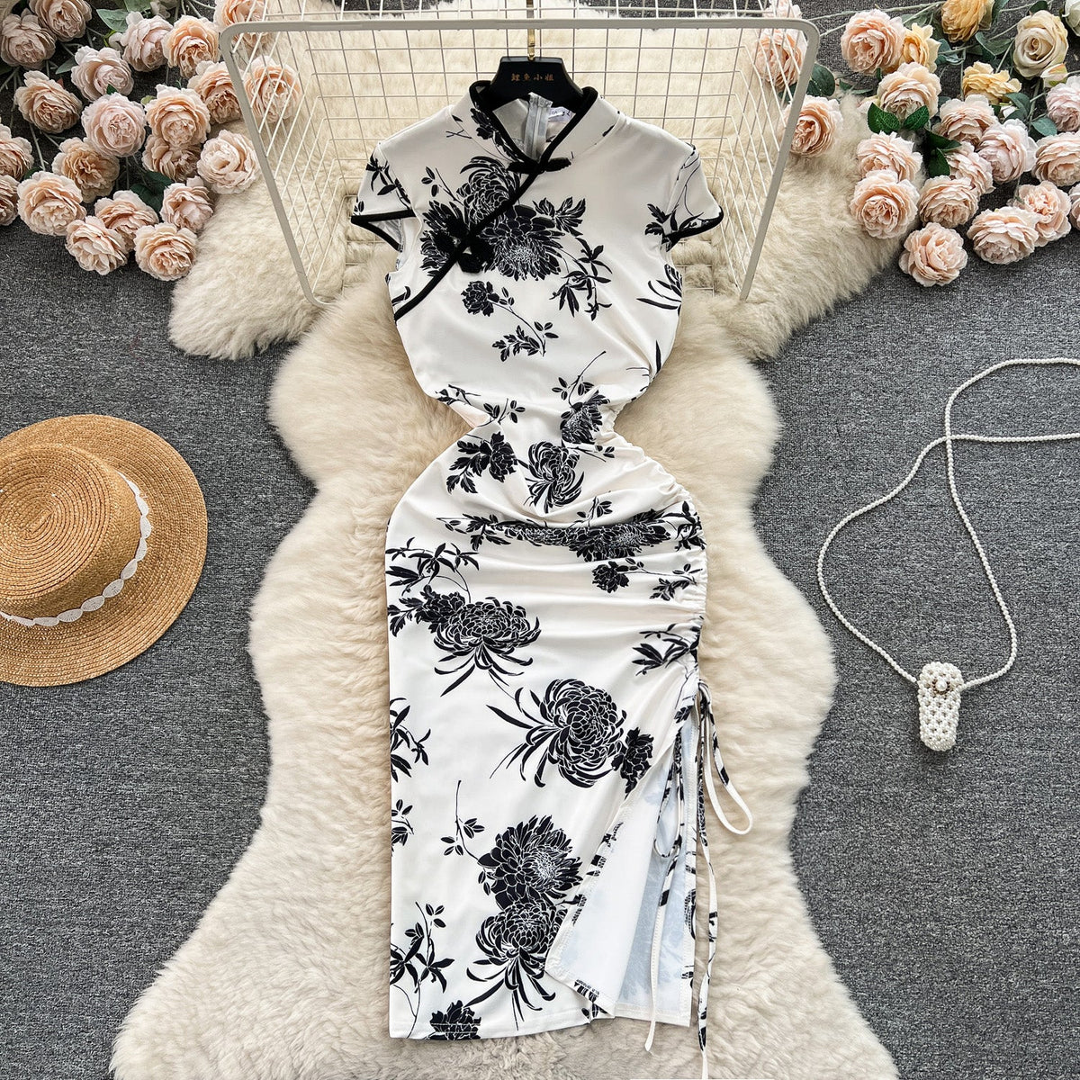 Ethnic Floral Printed Hip-wrapping Cheongsam