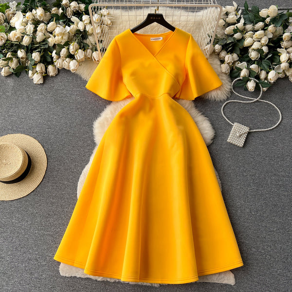 Elegant Solid Color Waist-slimming Dress