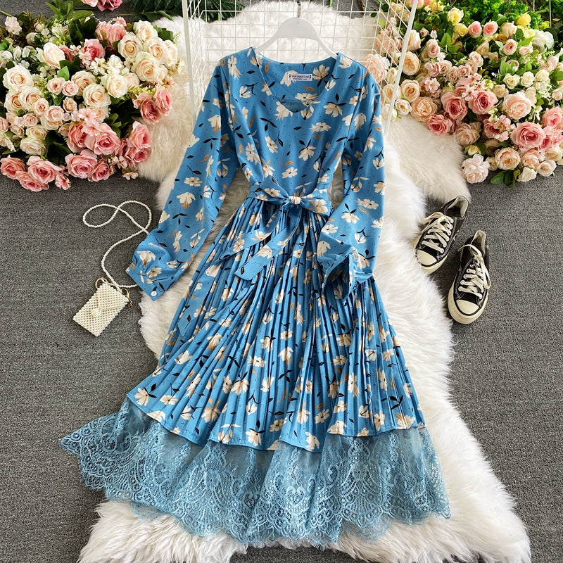 Floral Lace Patchwork Pleated Dress