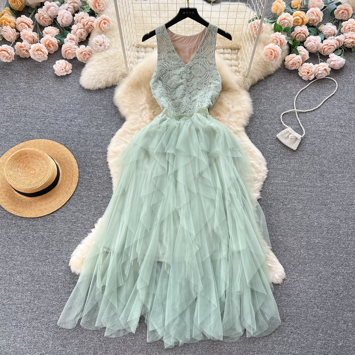 V-neck Mesh Patchwork Puffy Dress