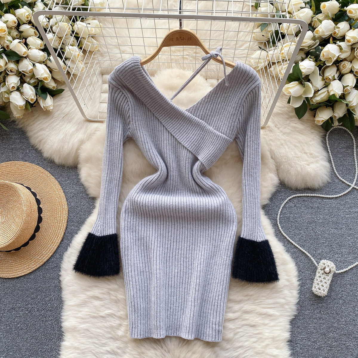 Niche V-neck Slim-fit Knitted Dress