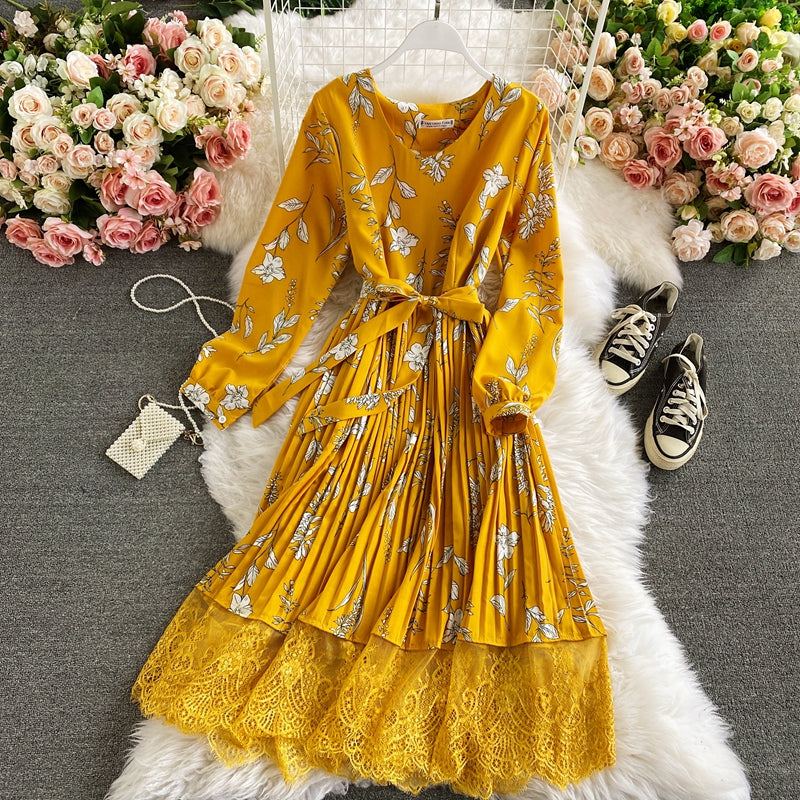 Floral Lace Patchwork Pleated Dress