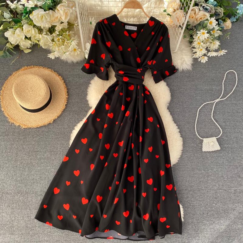 Heart Pattern Printed V-neck Maxi Dress