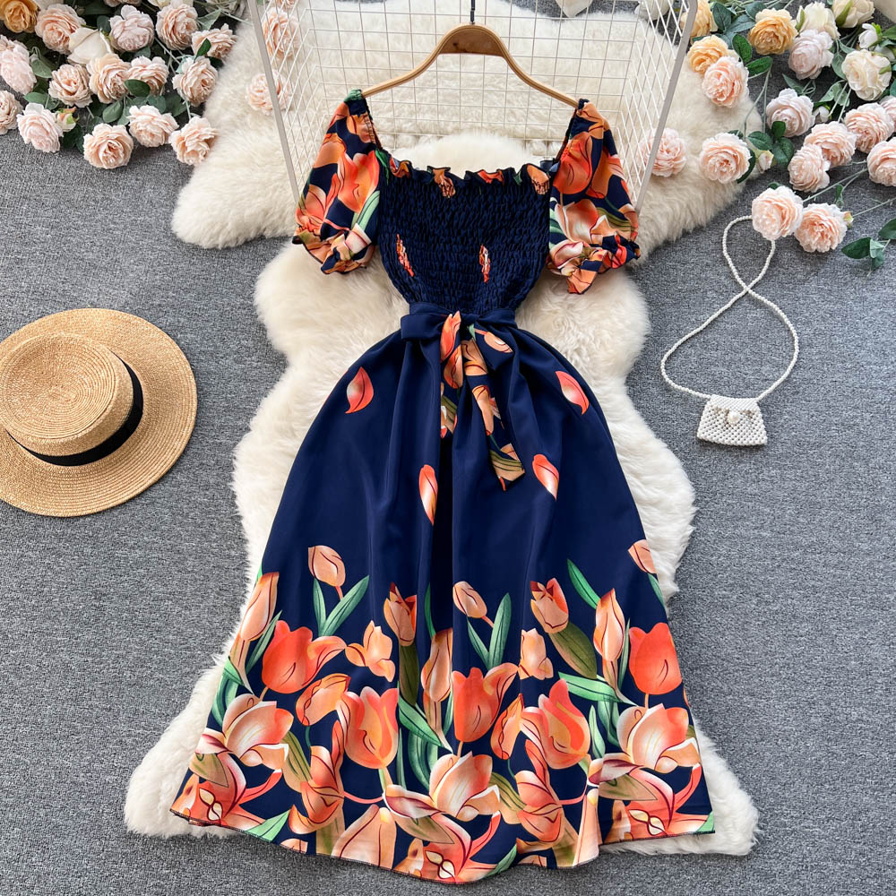 Courtly Floral Printed Lace-up Dress