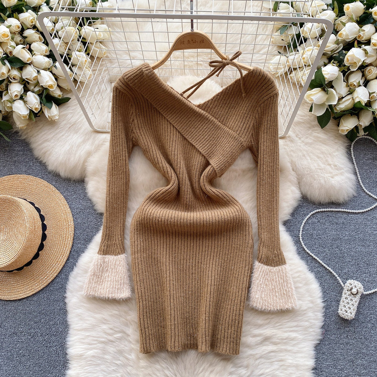 Niche V-neck Slim-fit Knitted Dress