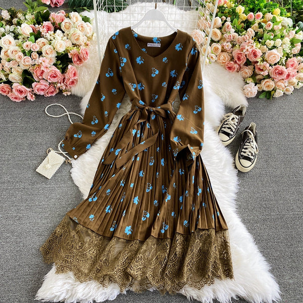 Floral Lace Patchwork Pleated Dress
