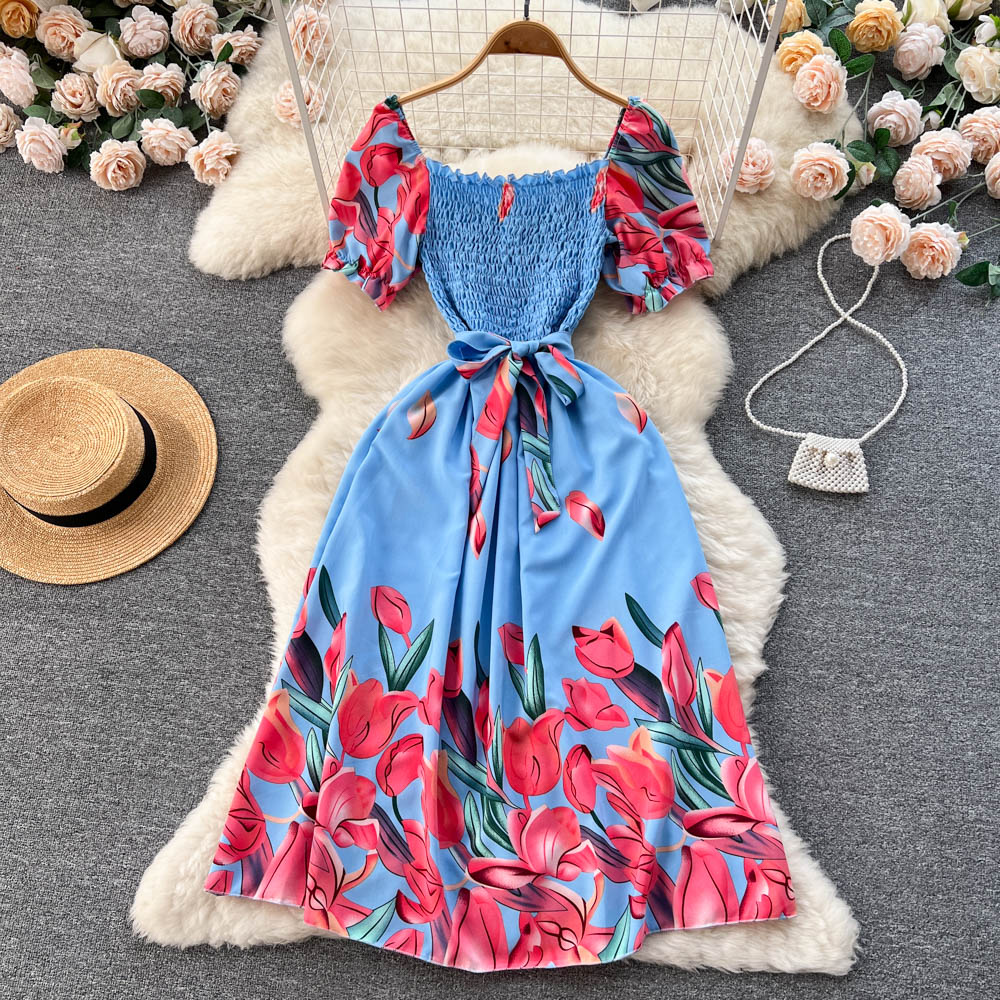 Courtly Floral Printed Lace-up Dress