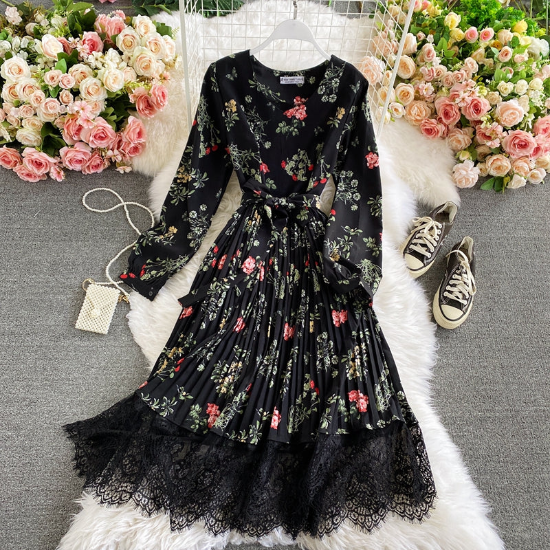 Floral Lace Patchwork Pleated Dress