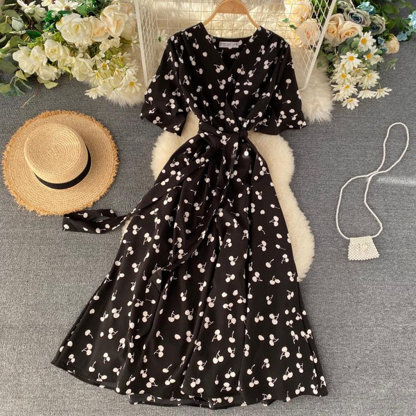 Heart Pattern Printed V-neck Maxi Dress